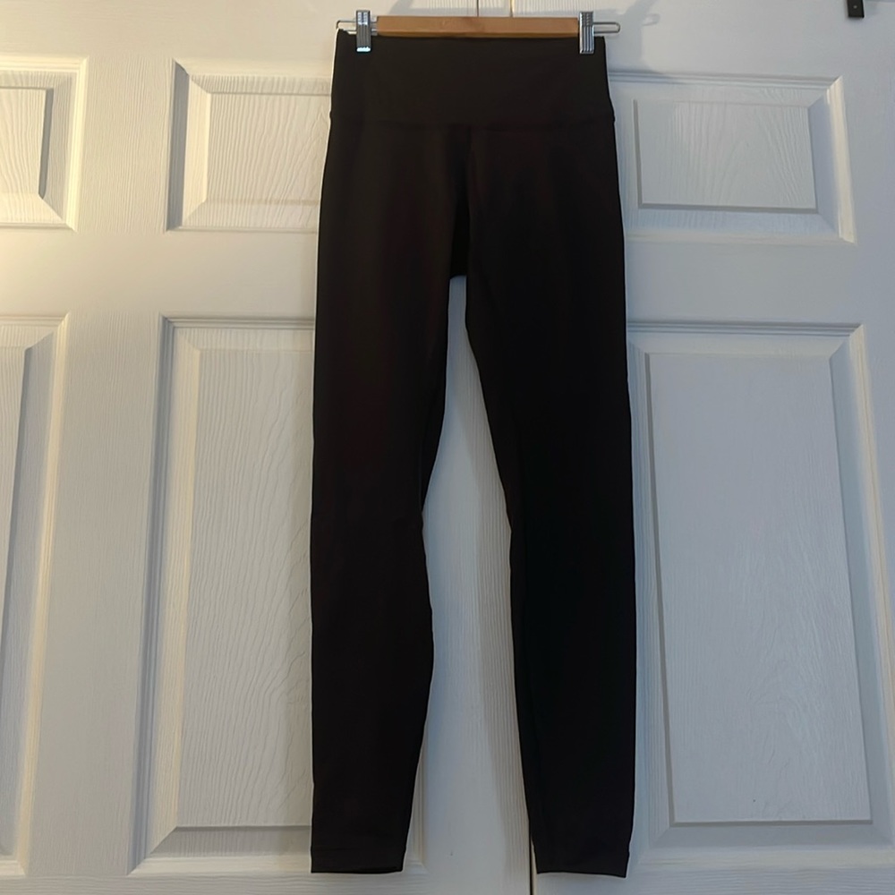 Lululemon Size 6 black leggings.